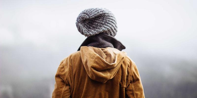 当古籍在指尖重生：探秘Odile Mora工作坊，看手工艺人如何将旧书灵魂铸入珠宝